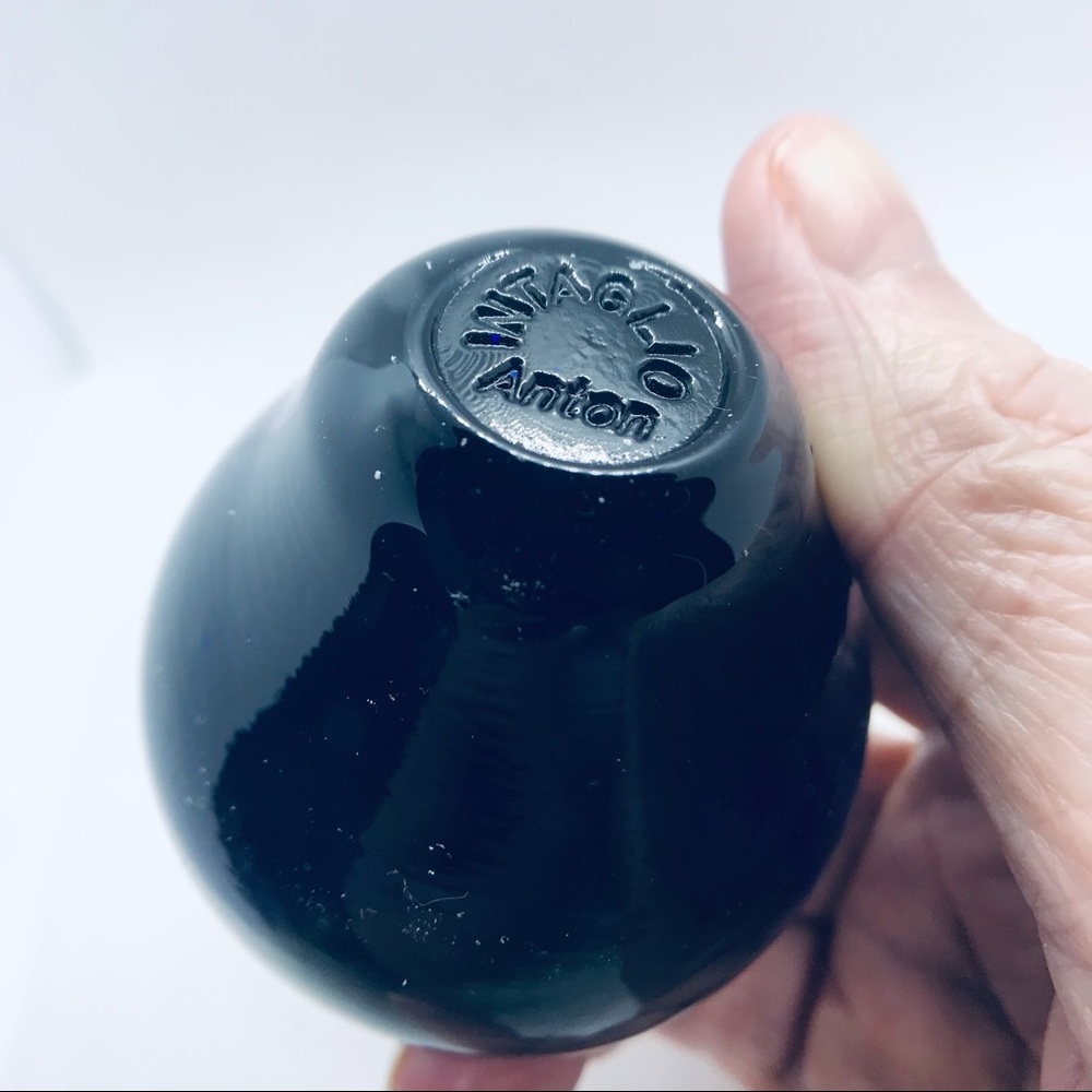 Apple Paperweight - Picture 4 of 4